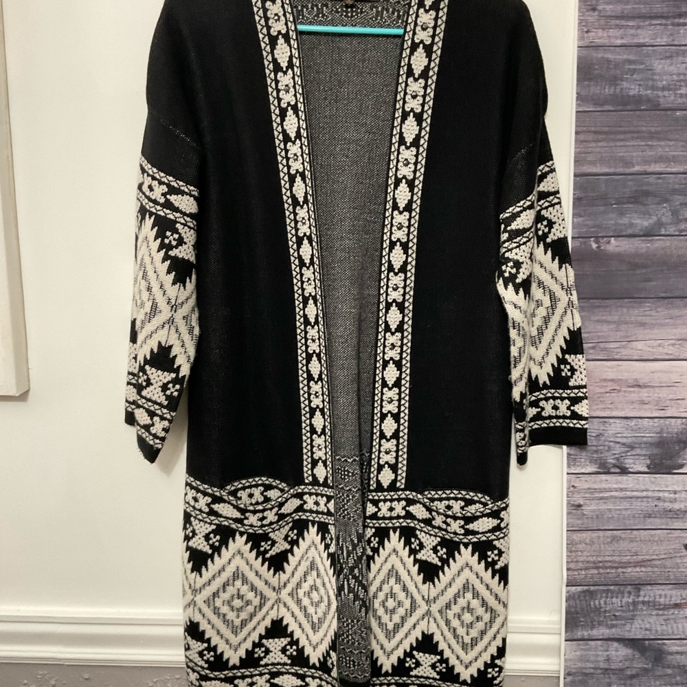 Maxsport cardigan Size Small Beaded EUC